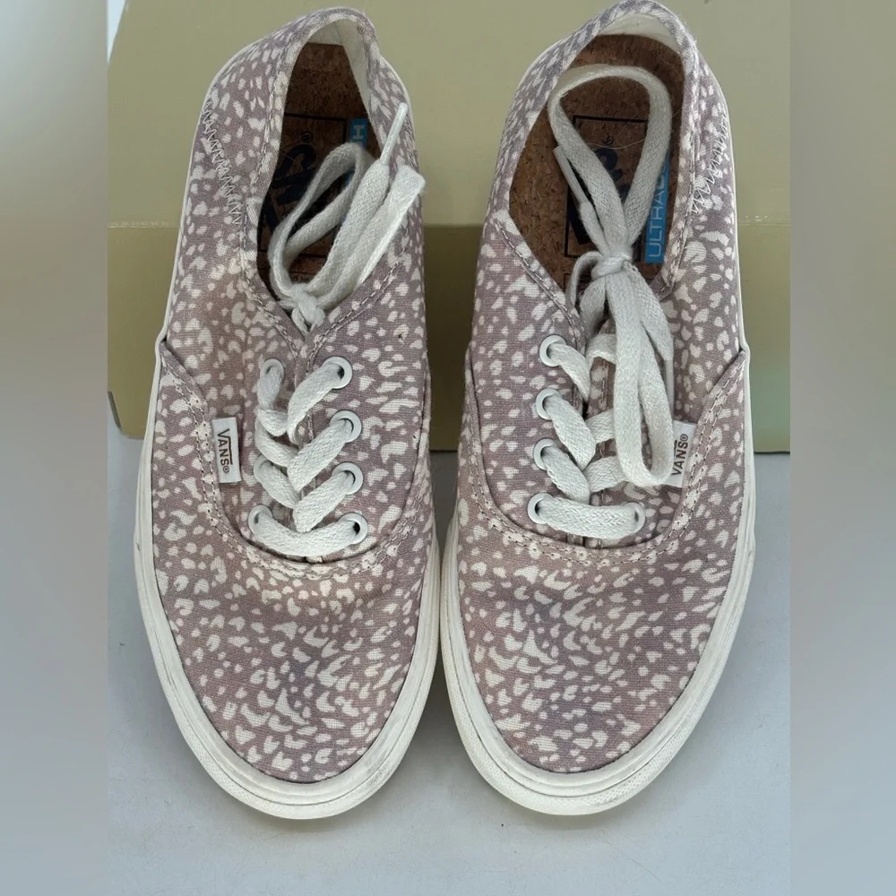 Vans Authentic Sneakers Eco Theory Animal Print Women 7.5 Pink White Low‎ Top